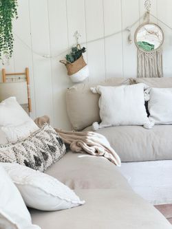 Paris Pack mit Hocker, Pouf, Teppich, Decke und Kissen