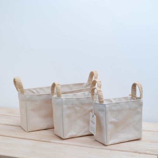 Set di 3 cestini in cotone con manici in rafia